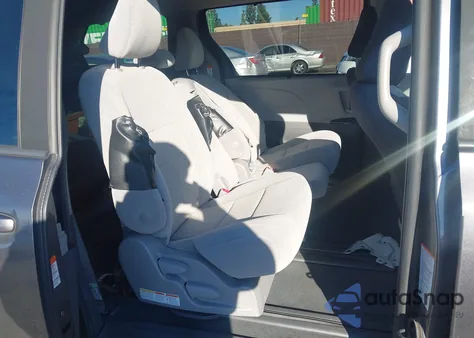 2020 Toyota Sienna Le from USA, damaged, VIN 5TDKZ3DC8LS046519